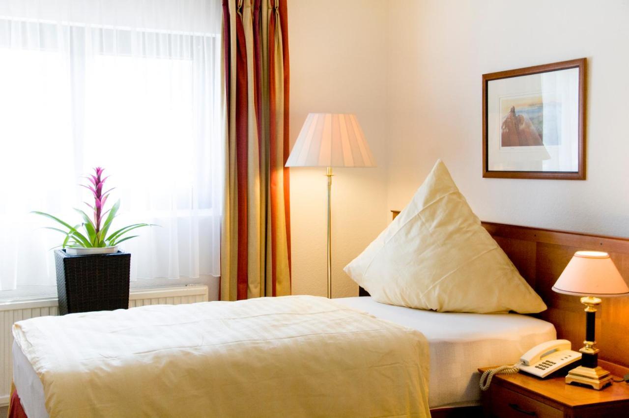 Hotel Koelner Hof Refrath Bergisch Gladbach Dış mekan fotoğraf